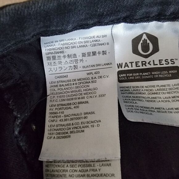 Levi's Black 505 Straight Leg. Size 30. - Picture 3 of 9